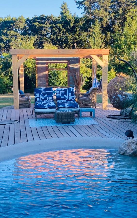 Le Nid De La Huppe Hébergement de vacances Noves